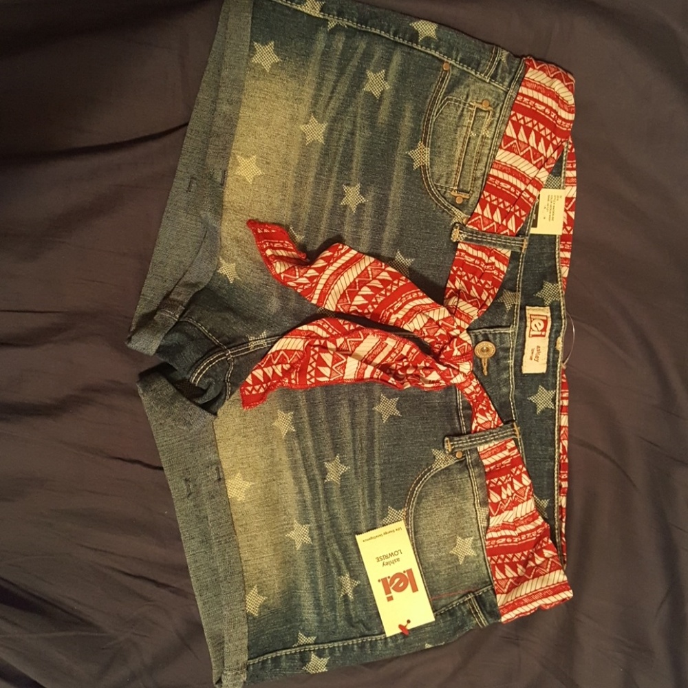 L.e.i short shorts